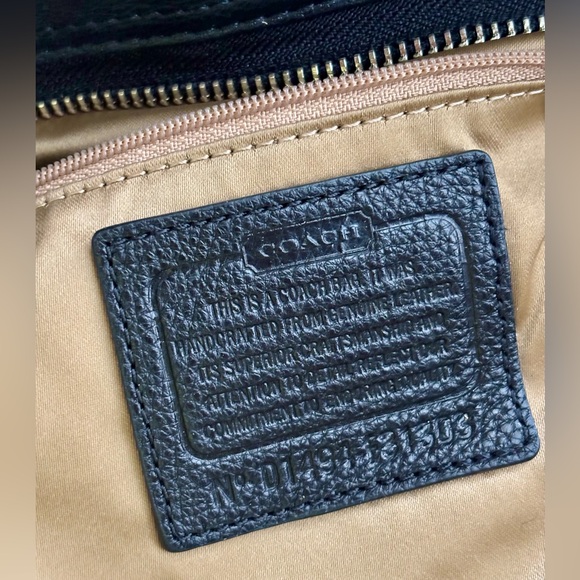 Coach pebbled leather two tone vintage tote shoulder bag purse D1494-F31303 - Picture 6 of 6